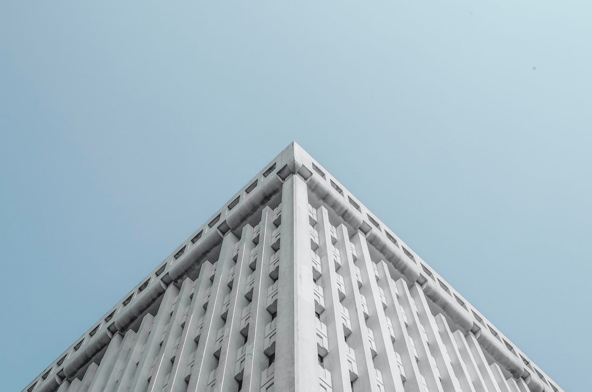 意甲知名媒体人：击败巴萨和莱比锡的竞争，米兰将基本敲定18岁天才中卫西塞！